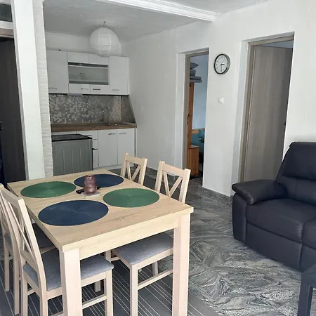 - Povilska Apartment *