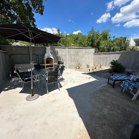 - Povilska Appartement Novi Vinodolski