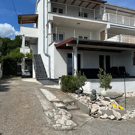 - Povilska