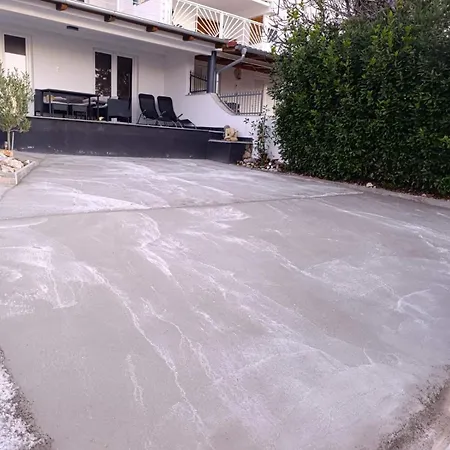 - Povilska * Novi Vinodolski