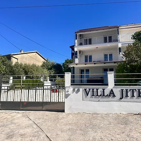 - Povilska Apartment *